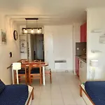 Apartamento Cap Esterel, Quartier Belvédère 2p Meublé Tourisme 3 étoiles Climatisé Rez-de-jardin, Vue Mer, Wifi, Piscine Et Parking Inclus