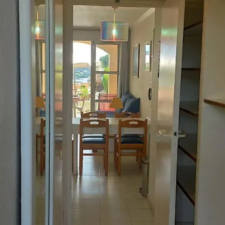 Cap Esterel T2 1ch 4-5p Rez-de-jardin Vue Mer, Piscine, Parking Et Ménage Inclus, Wifi Gratuit * Saint-Raphaël