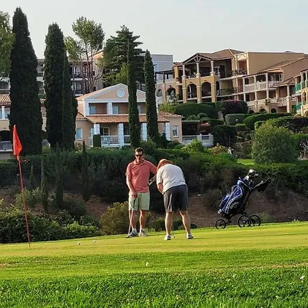 Apartamento Cap Esterel, Quartier Belvédère 2p Meublé Tourisme 3 étoiles Climatisé Rez-de-jardin, Vue Mer, Wifi, Piscine Et Parking Inclus *