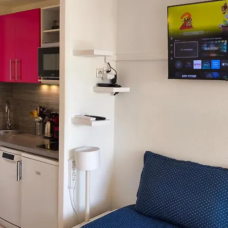 Appartamento Cap Esterel, Quartier Belvédère 2p Meublé Tourisme 3 étoiles Climatisé Rez-de-jardin, Vue Mer, Wifi, Piscine Et Parking Inclus