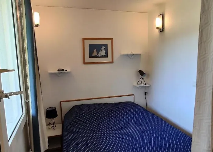 Apartmán Cap Esterel, Quartier Belvedere 2p Meuble Tourisme 3 Etoiles Climatise Rez-de-jardin, Vue Mer, Wifi, Piscine Et Parking Inclus