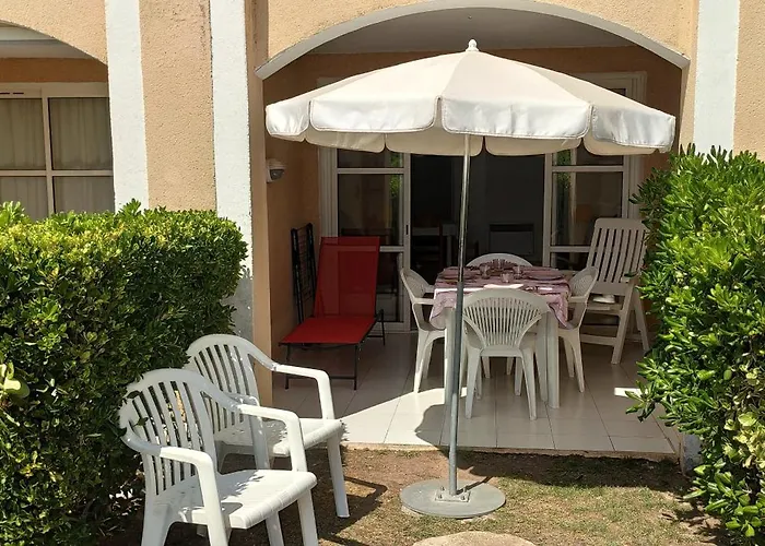 Apartmán Cap Esterel, Quartier Belvedere 2p Meuble Tourisme 3 Etoiles Climatise Rez-de-jardin, Vue Mer, Wifi, Piscine Et Parking Inclus